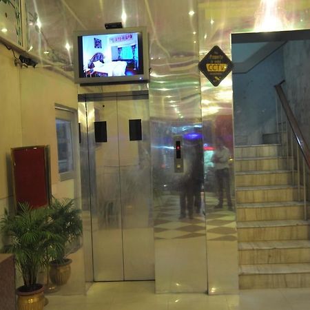 Oyo Premium Railway Station Patna Hotel Патна Екстериор снимка
