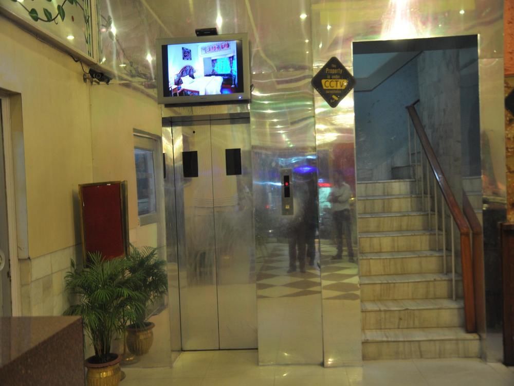 Oyo Premium Railway Station Patna Hotel Патна Екстериор снимка