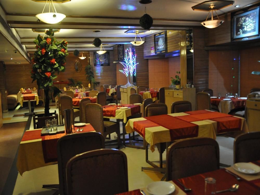 Oyo Premium Railway Station Patna Hotel Патна Екстериор снимка