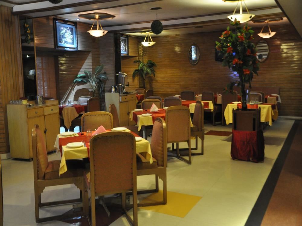 Oyo Premium Railway Station Patna Hotel Патна Екстериор снимка
