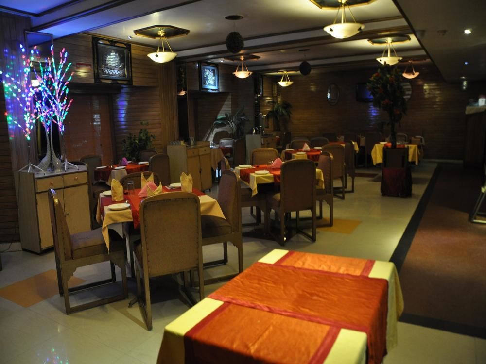 Oyo Premium Railway Station Patna Hotel Патна Екстериор снимка