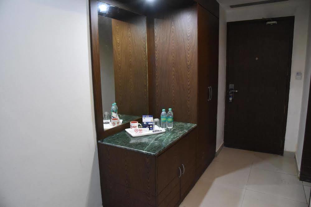 Oyo Premium Railway Station Patna Hotel Патна Екстериор снимка